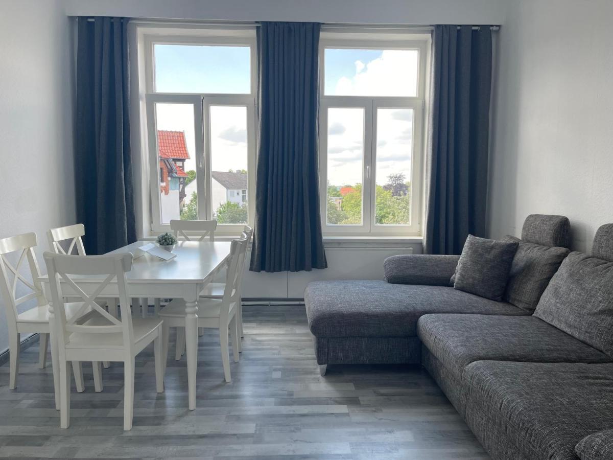 Moderne 4 Zimmer Apartment Mit Bergblick Stadtzentrum Contactless Check-In 吉赫敦 外观 照片