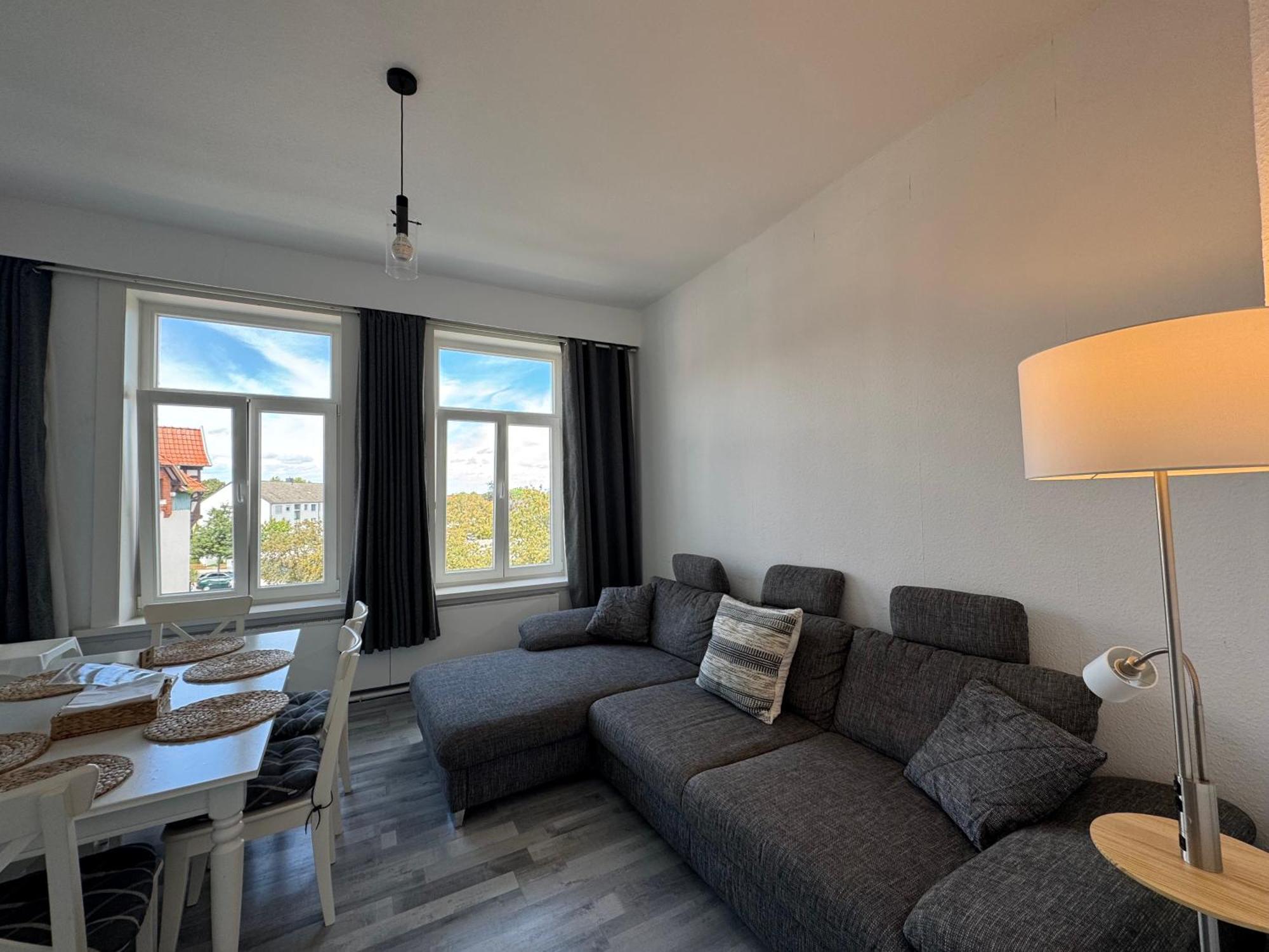 Moderne 4 Zimmer Apartment Mit Bergblick Stadtzentrum Contactless Check-In 吉赫敦 外观 照片