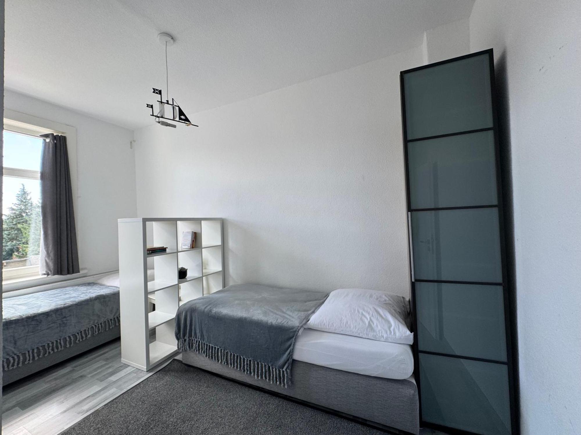 Moderne 4 Zimmer Apartment Mit Bergblick Stadtzentrum Contactless Check-In 吉赫敦 外观 照片