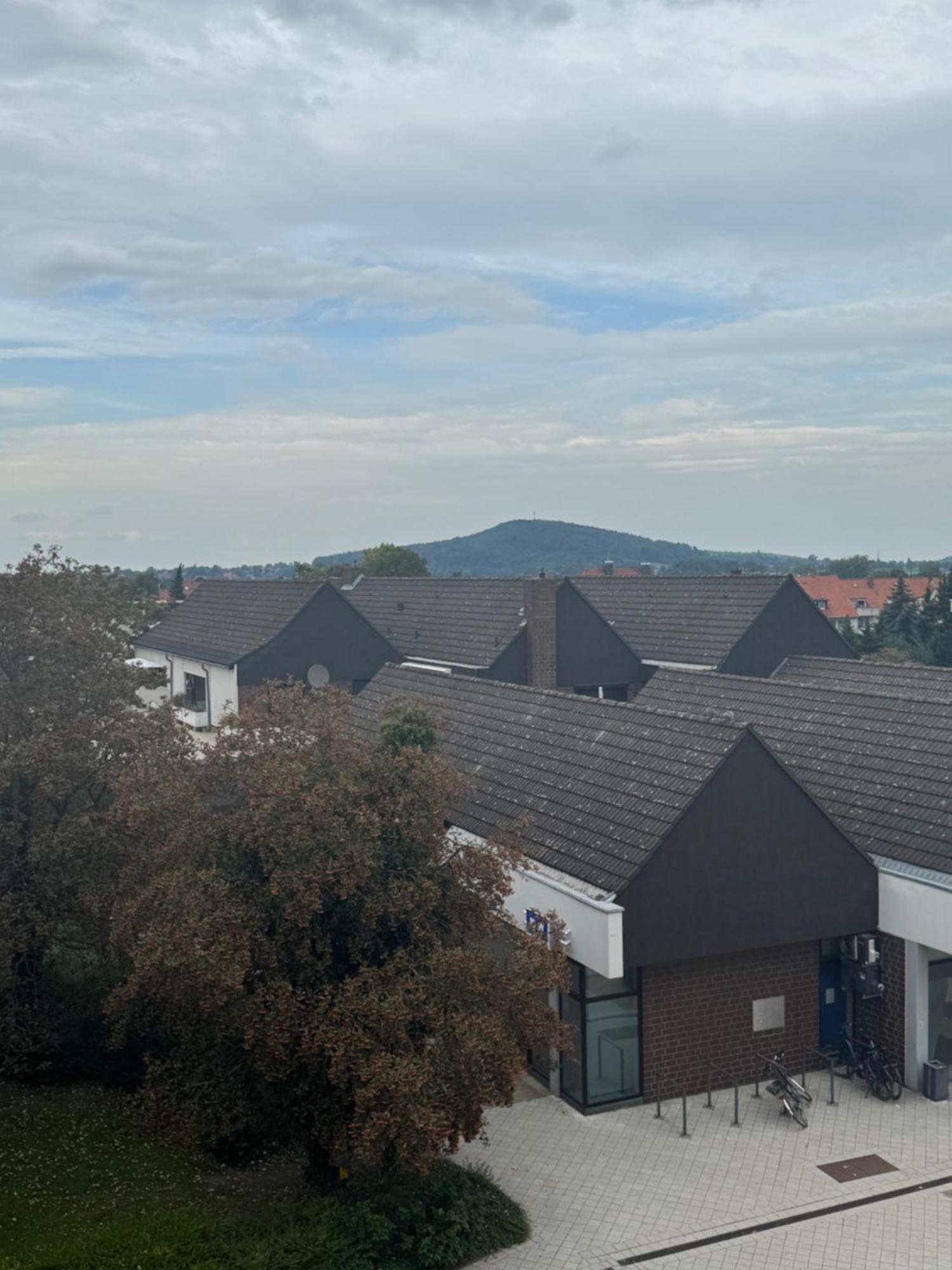 Moderne 4 Zimmer Apartment Mit Bergblick Stadtzentrum Contactless Check-In 吉赫敦 外观 照片