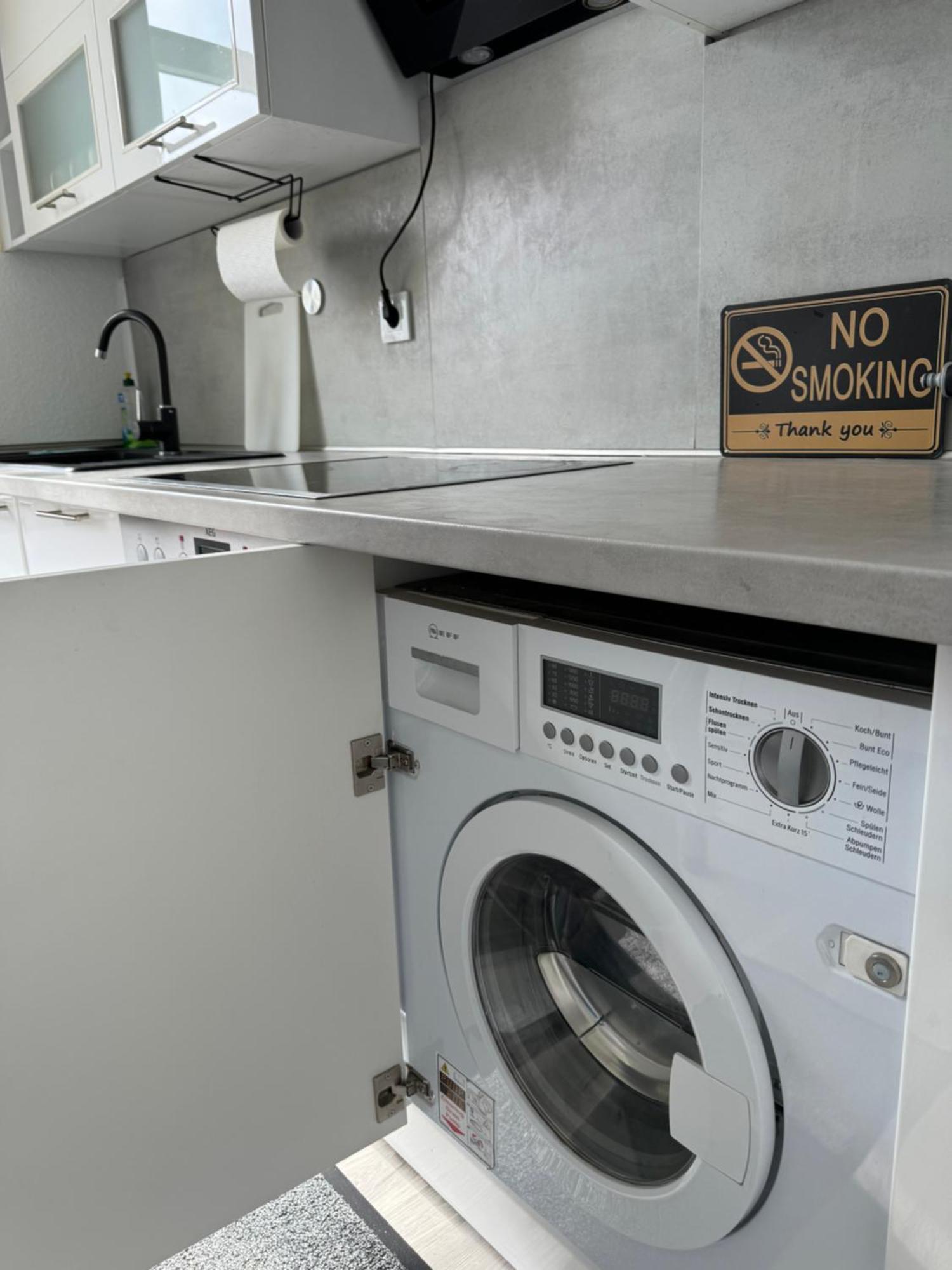 Moderne 4 Zimmer Apartment Mit Bergblick Stadtzentrum Contactless Check-In 吉赫敦 外观 照片